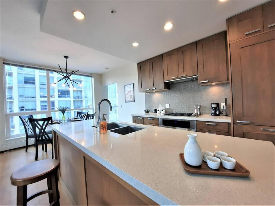 Apartment Luxury By River With Views Calgary