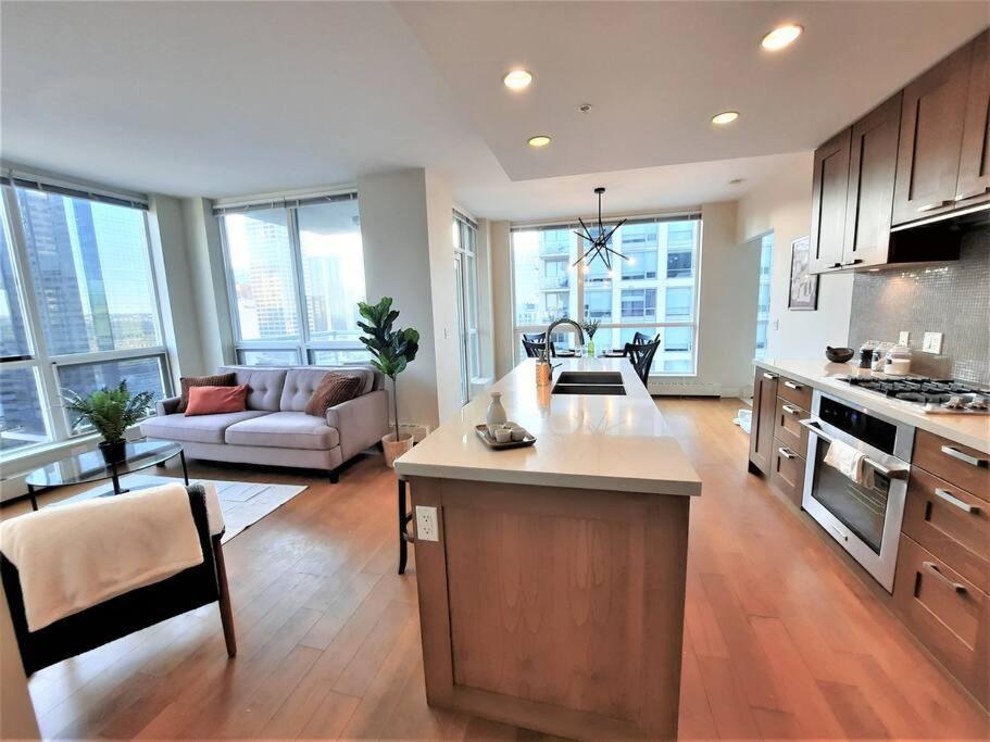 Luxury By River With Views