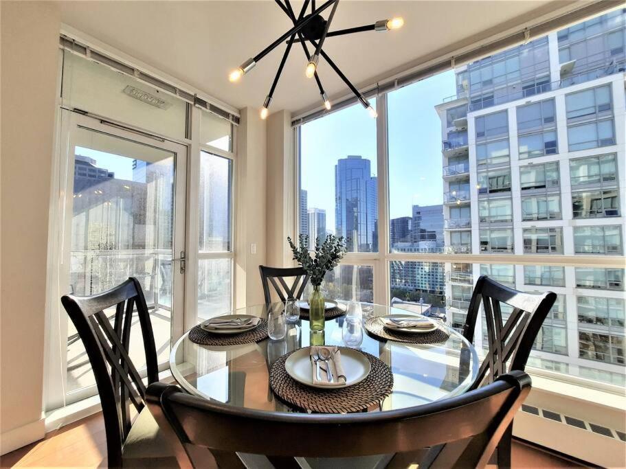Luxury By River With Views Calgary